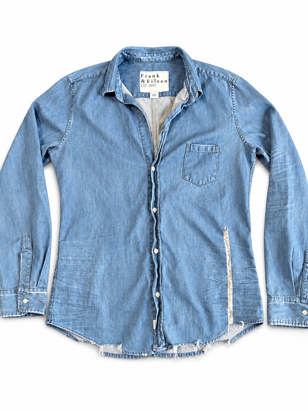Frank & Eileen Light Wash Denim Button-Down Shirt – Size L